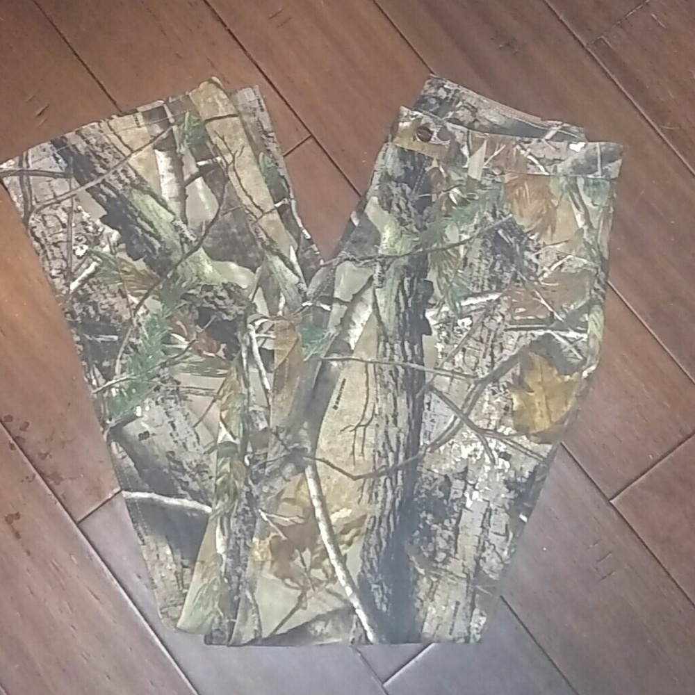 NWOT WranglerbDenim Camo jeans / pants sz 32 waist